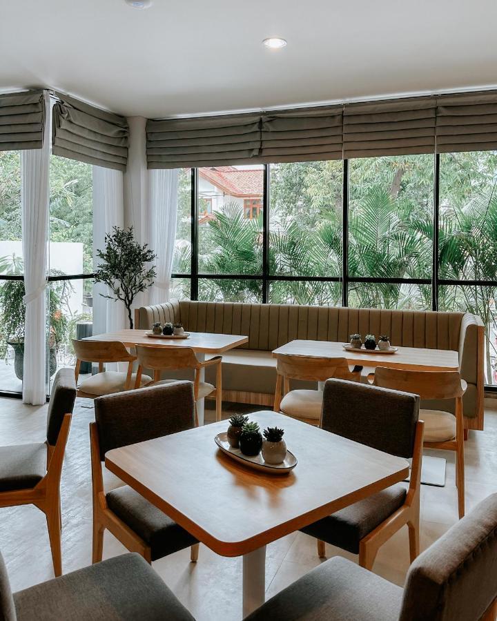 Casa Calma Hotel ジャカルタ エクステリア 写真